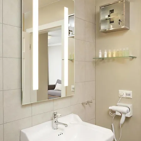 Ice By Heimaleiga Aparthotel 3*